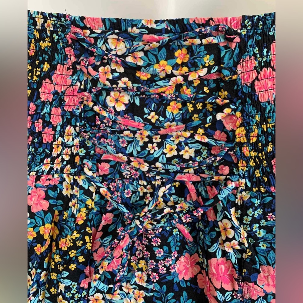 Torrid - Size 2 - Picture 7 of 11